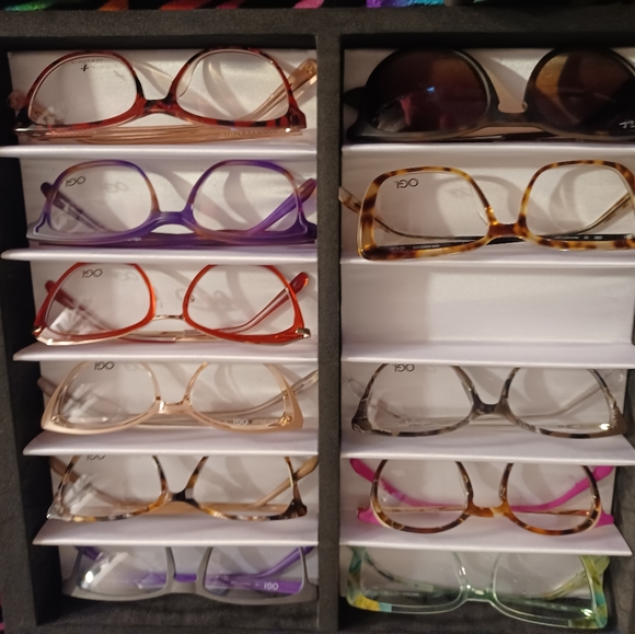 Designer eye glasses - Picture 4 of 8